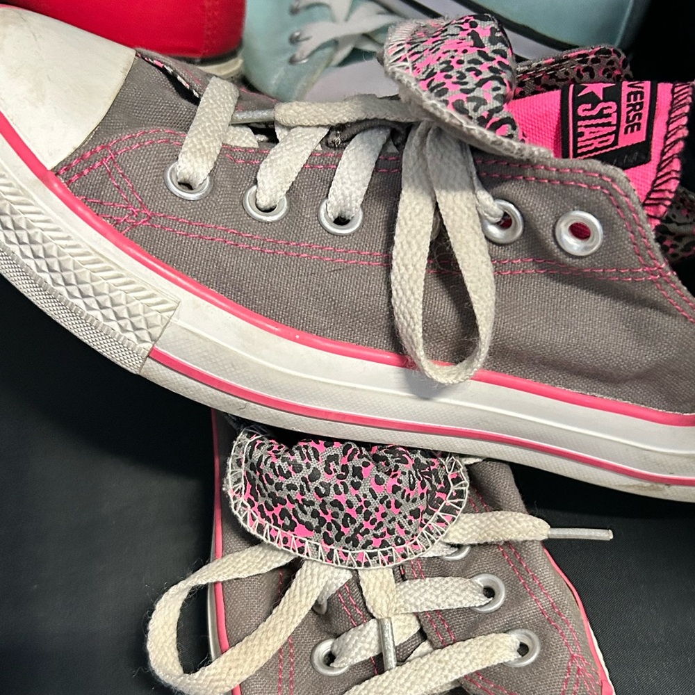 Women’s size 8 double-tongue Converse, like new, smoke free home, SO cute!!